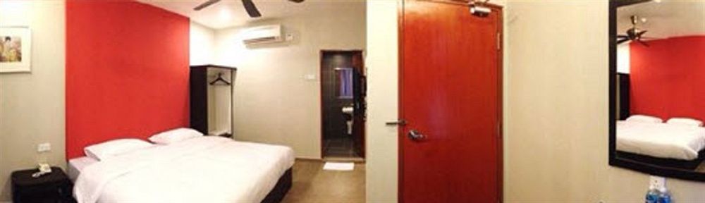 Golden Court - Tun Abdul Razak Hotel
