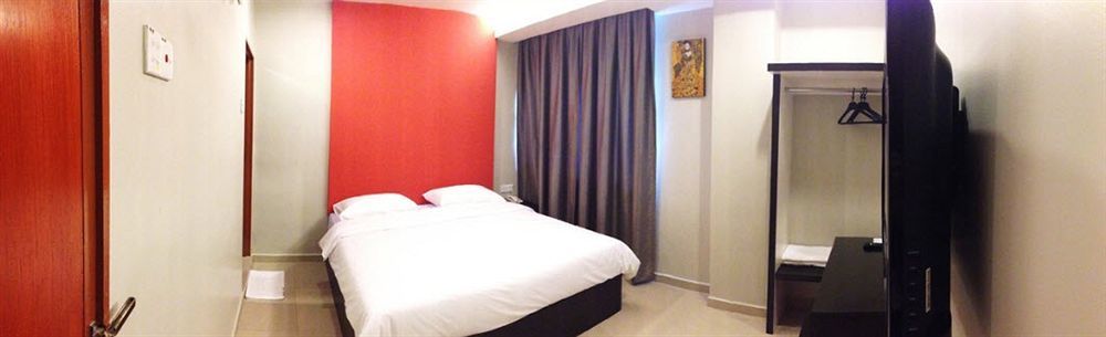 Golden Court - Tun Abdul Razak Hotel 3*
