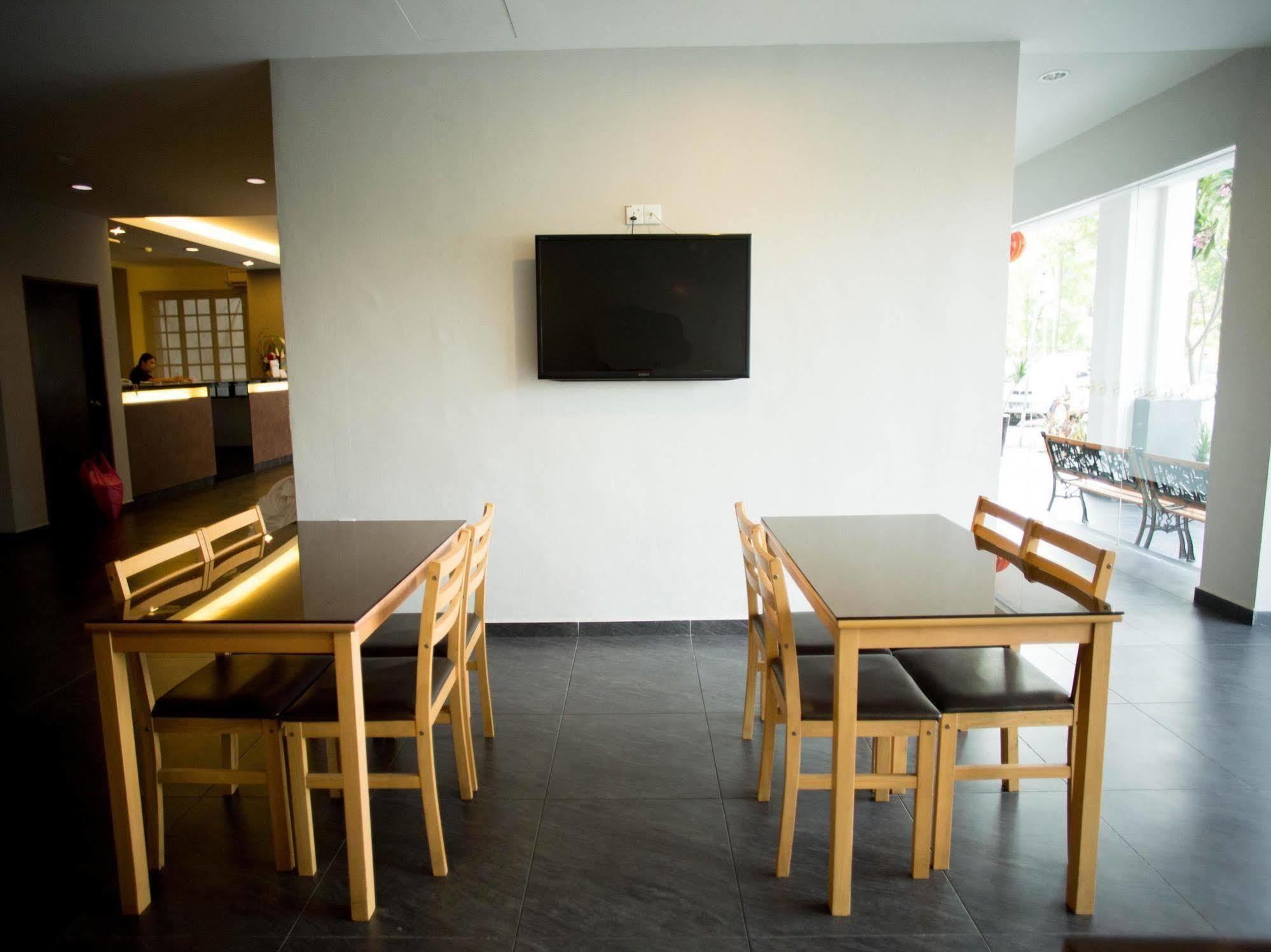 Hotel Golden Court - Tun Abdul Razak